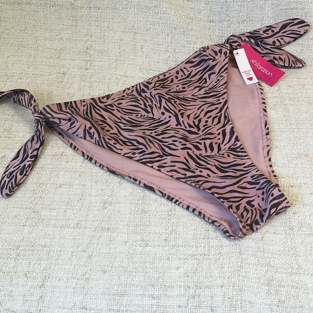 Xhilaration NWT Women’s L (8-10) high leg, high waist bikini bottom